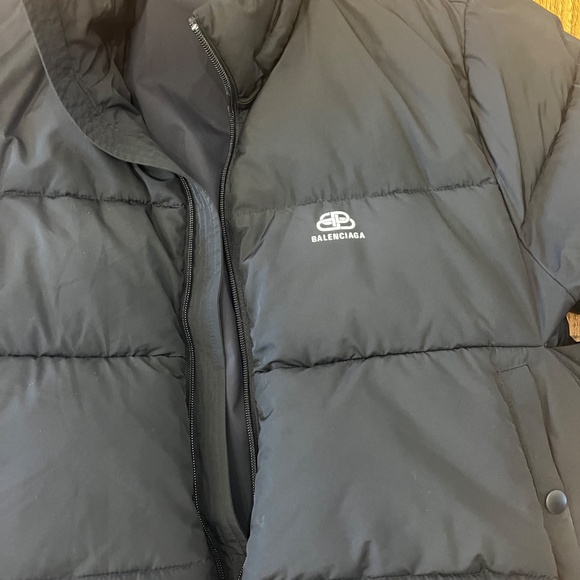 Balenciaga puffer jacket - Picture 2 of 4